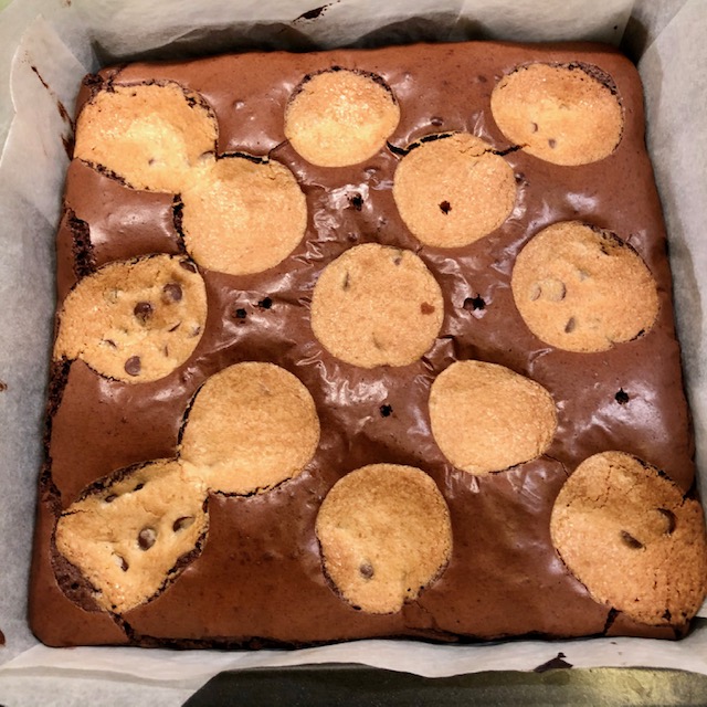 Poppie's Dough Gourmet Quadruple Chocolate Chip and Chocolate Chunk Brownies 4 - 1/4 Sheets/Case