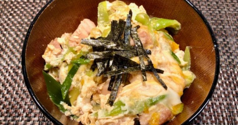 Chicken and egg rice bowl – “Oyakodon”