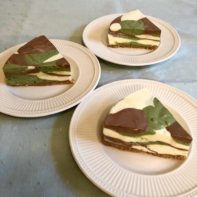 Camouflage cheesecake - no bake / 3  slices, each different
