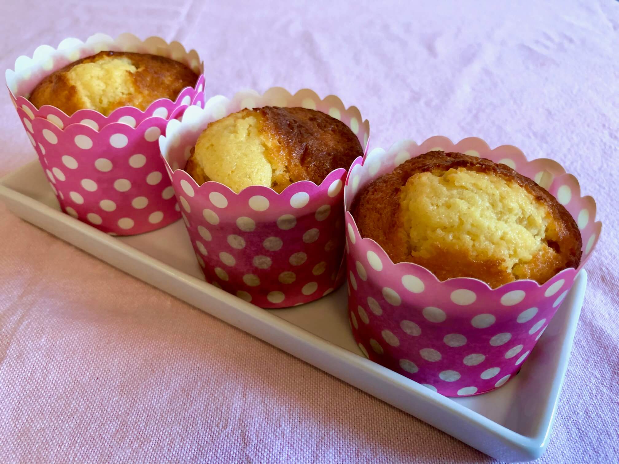 Madeleine cupcake – honey lemon flavor