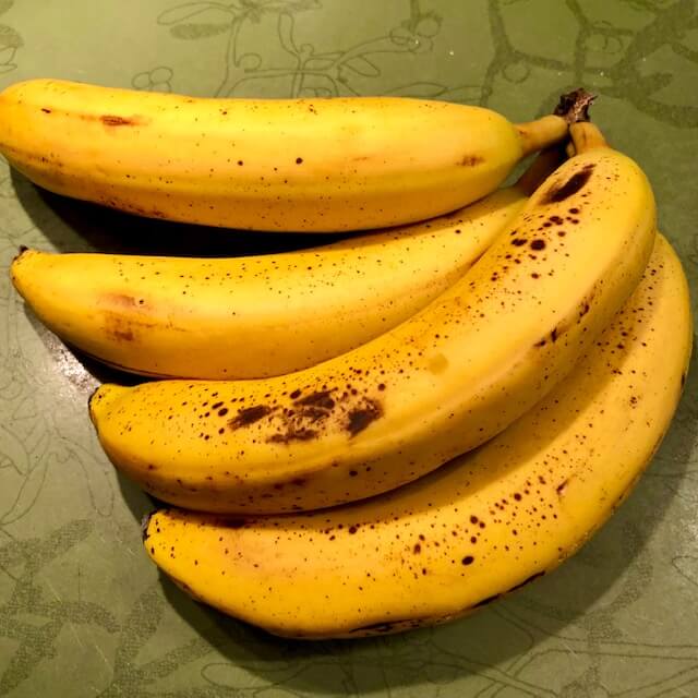 Banana upside down cake - ripe bananas with brown spots.
